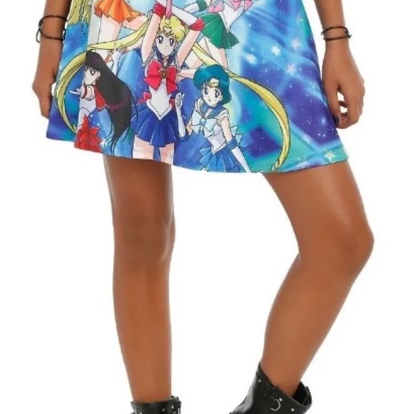 Hot Topic Dresses & Skirts - Sailor Moon Skirt Size Medium Hot Topic Cosplay Women's Character
